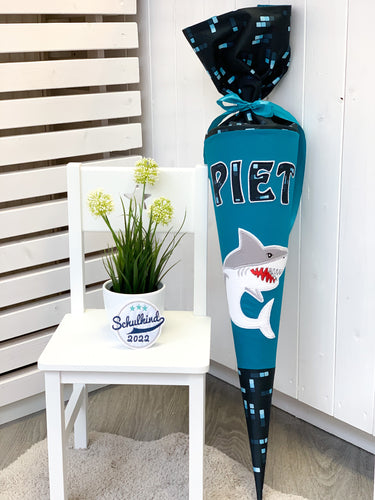 Schultüte Hai im „Tiefseetauchbär-Design“