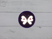 Klett-Applikation, reflektierend mit Schmetterling (lila)