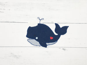 Wal in dunkelblau